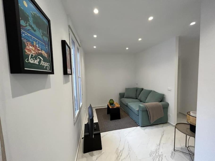 Musso 1, Casino Square, Monaco, Calme Appartement